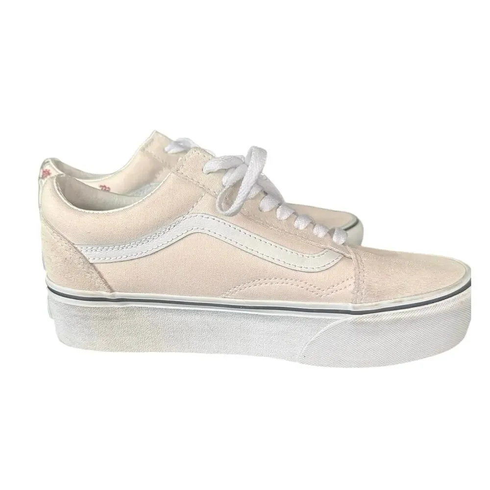 Vans Old Skool Stackform Platform Sneakers with Embroidered Floral
Women Size 9 - Picture 6 of 10